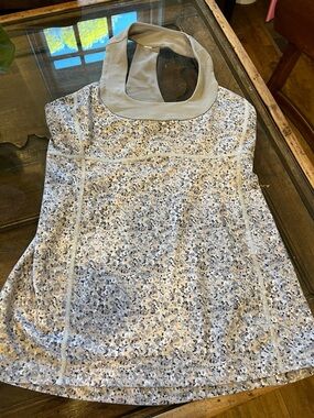 Lululemon Racer Back Gray/Blush Size 6 Top